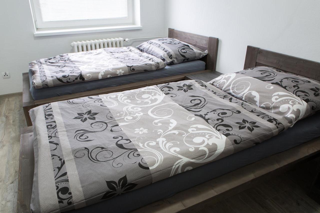 Kopacka Aparthotel Topoľčany Kültér fotó